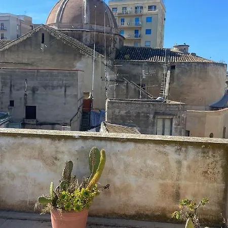 Bradamante Little Tower * טראפאני